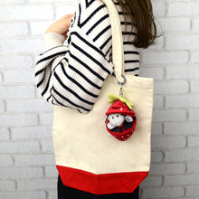 画像をギャラリービューアに読み込む, NICI (ニキ)| キーリング クラシックベア2024 アント エンジ+イチゴ 13cm