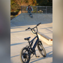 画像をギャラリービューアに読み込む, 【直営店限定セット】電動アシスト自転車 E-BIKE BMX CYRQ サーク