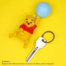 画像をギャラリービューアに読み込む, Disney Collection | マグネットキーキャッチャー プーさん