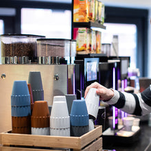 画像をギャラリービューアに読み込む, 【SALE】KOZIOL(コジオル) |  CONNECT カップ 300ml グレー