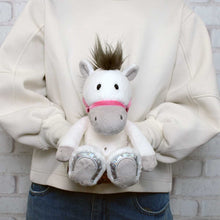 画像をギャラリービューアに読み込む, NICI (ニキ）| ウマ2026 シロゲ ぬいぐるみ 25cm
