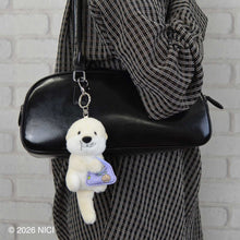 画像をギャラリービューアに読み込む, NICI(ニキ) |キーホルダー Winter26 カワウソ BG 12cm ヘッダーカード
