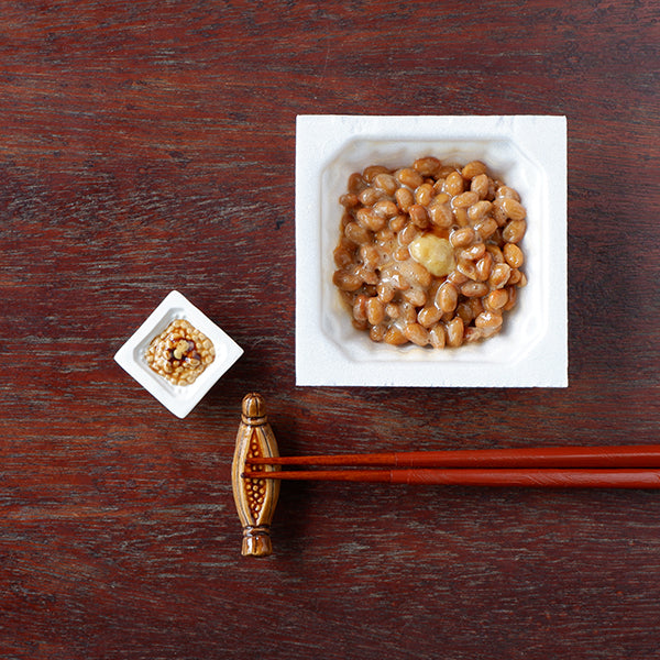 4-882 わら納豆 箸置き – entre vida-online